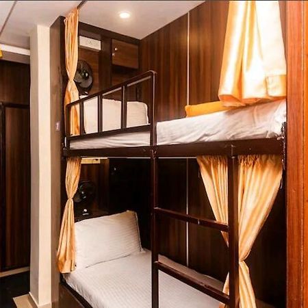 Almas Dormitory 24 Hours Aircondition Bombay Extérieur photo