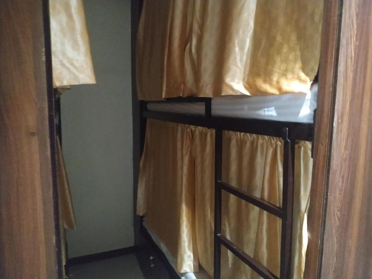 Almas Dormitory 24 Hours Aircondition Bombay Extérieur photo
